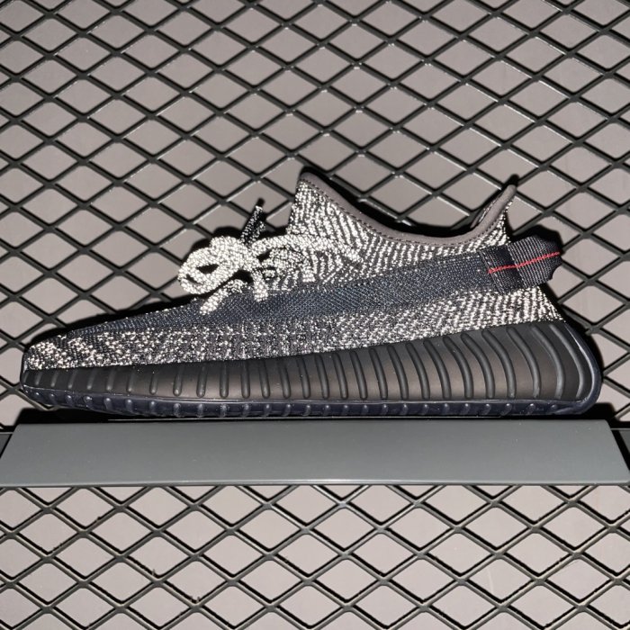 Кроссовки Yeezy Boost 350V2 фото 8