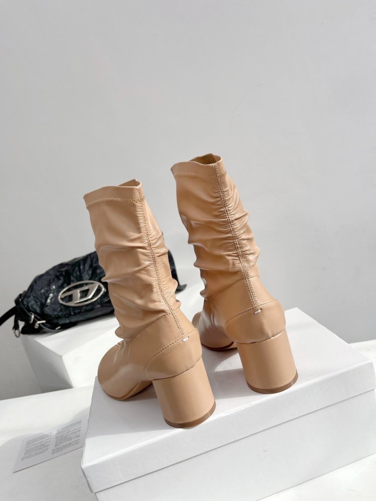 Сапоги женские кожаные с раздвоенным носком фото 7