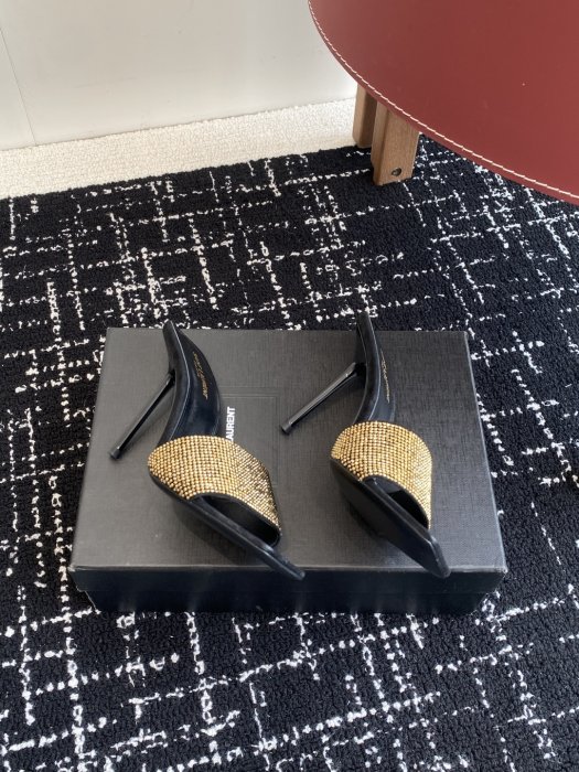 Босоножки фото 4