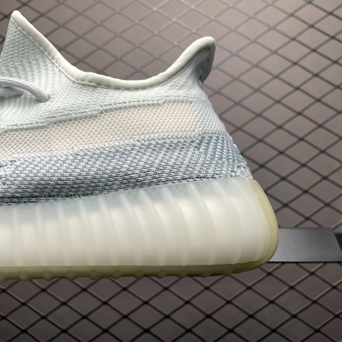 Кроссовки Yeezy Boost 350V2 фото 4