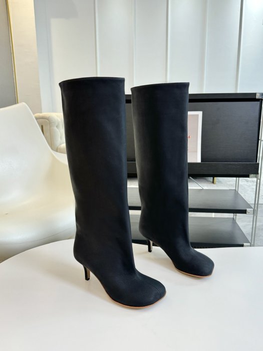 Boots women's