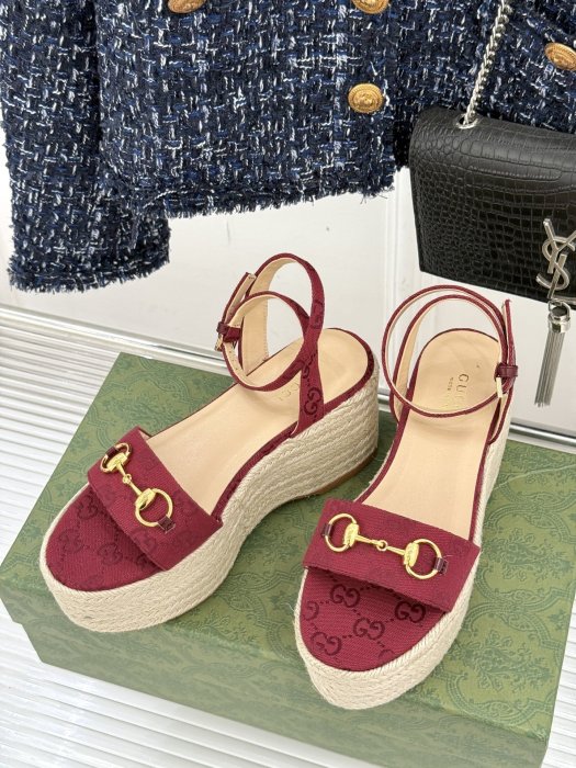 Босоножки фото 2