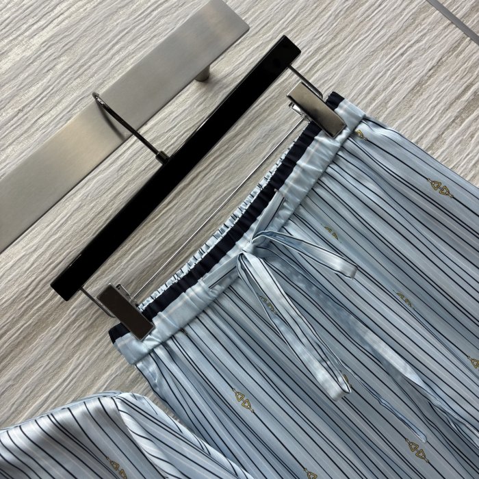 Костюм женский фото 3