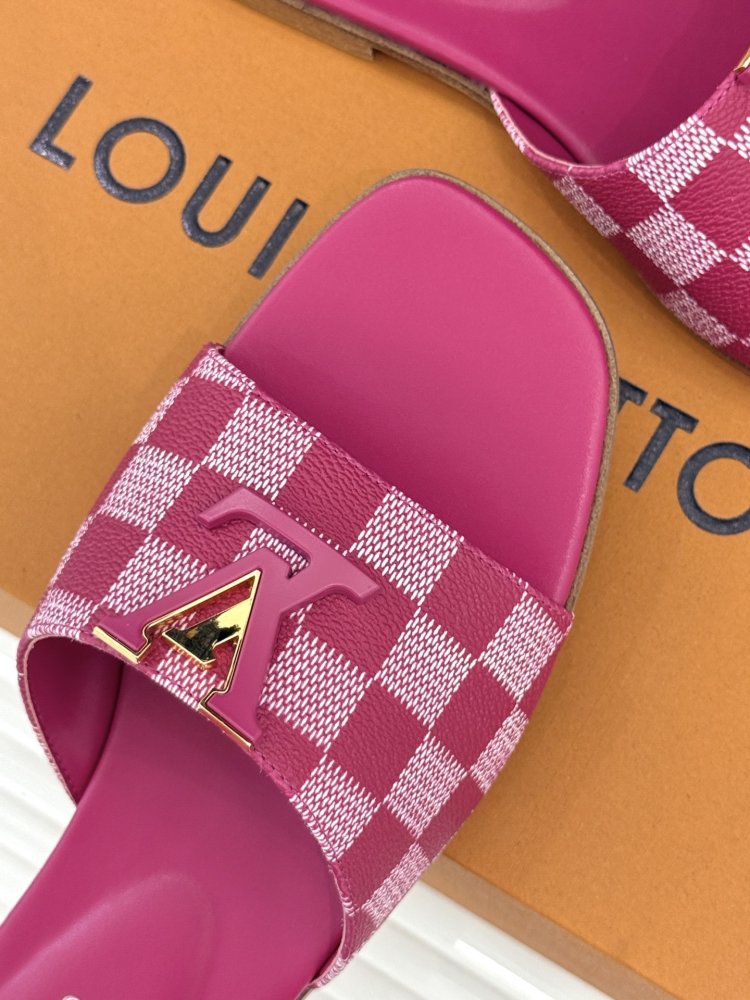 Шлепанцы женские фото 7