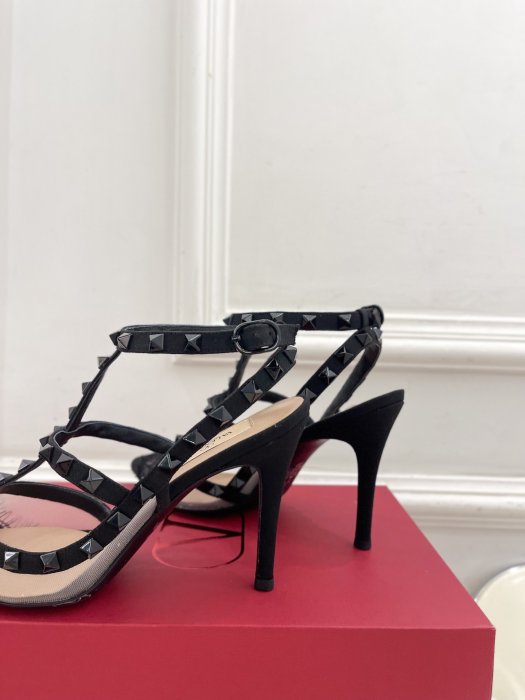 Босоножки фото 7