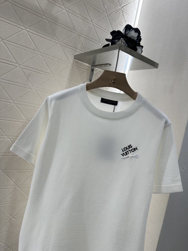 Футболка жіноча фото 7