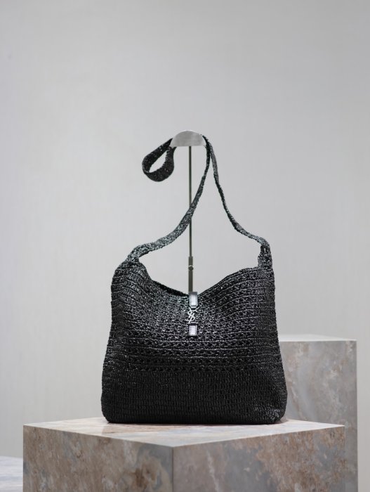 A bag women's LE 37