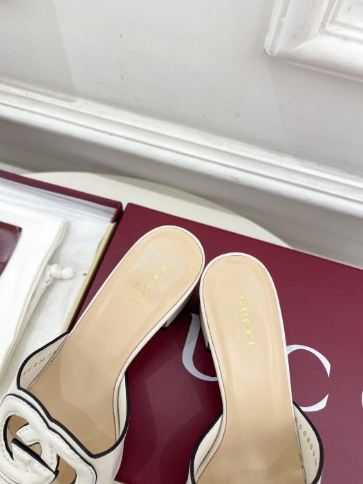 Босоножки фото 7