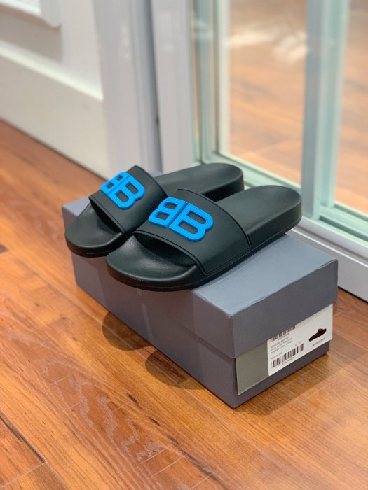 Шлепанцы фото 5