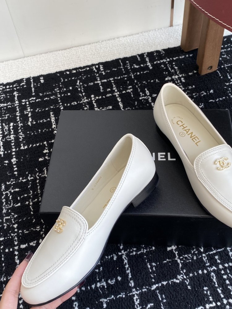 Лоферы женские фото 7