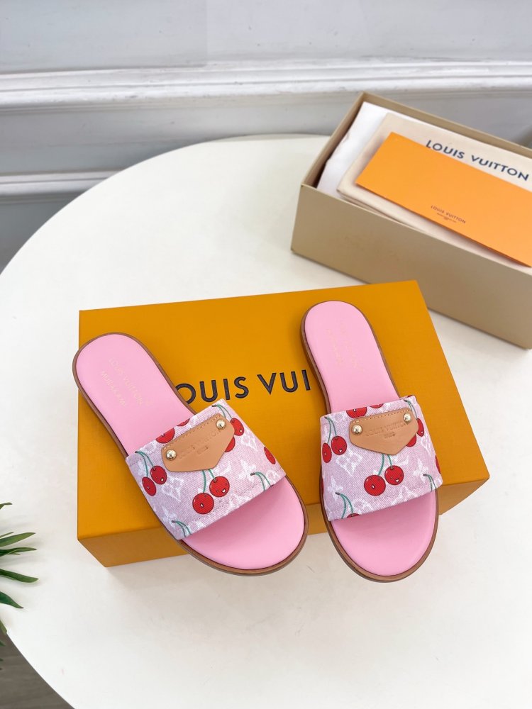 Шлепанцы женские фото 2