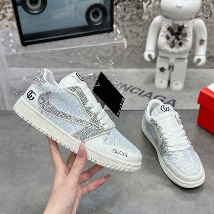 Кроссовки Nike Air Jordan x Gucci фото 2