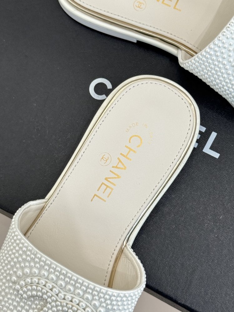 Шлепанцы женские фото 8