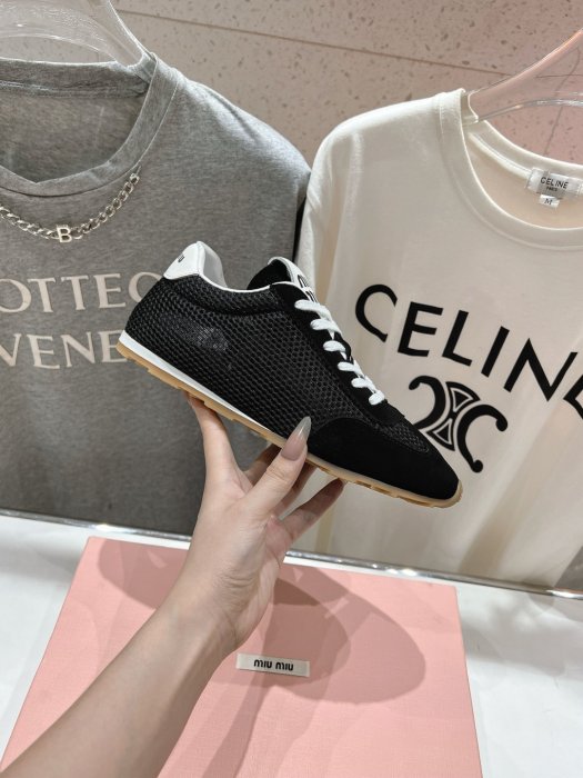 Кроссовки фото 4