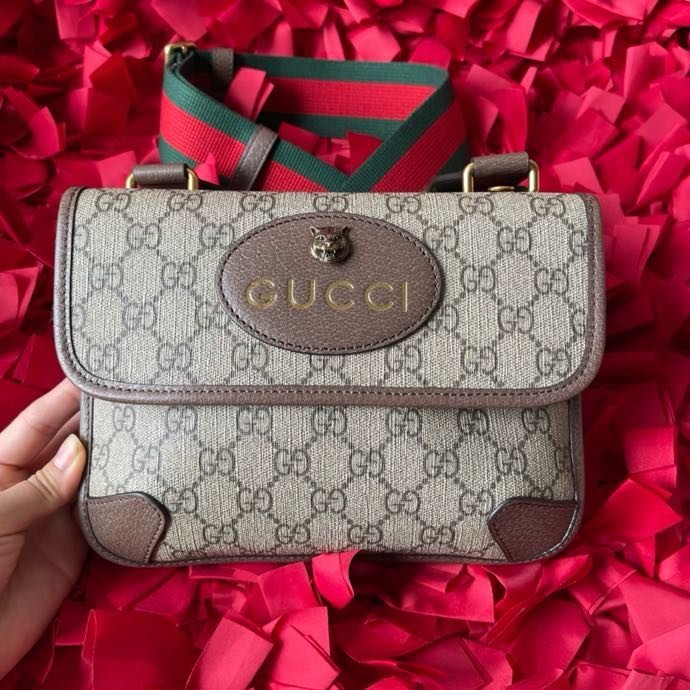A bag Gucci Messenger Neo Vintage 22 cm