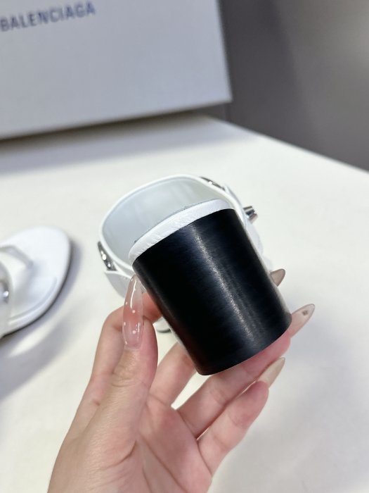 Босоножки фото 8