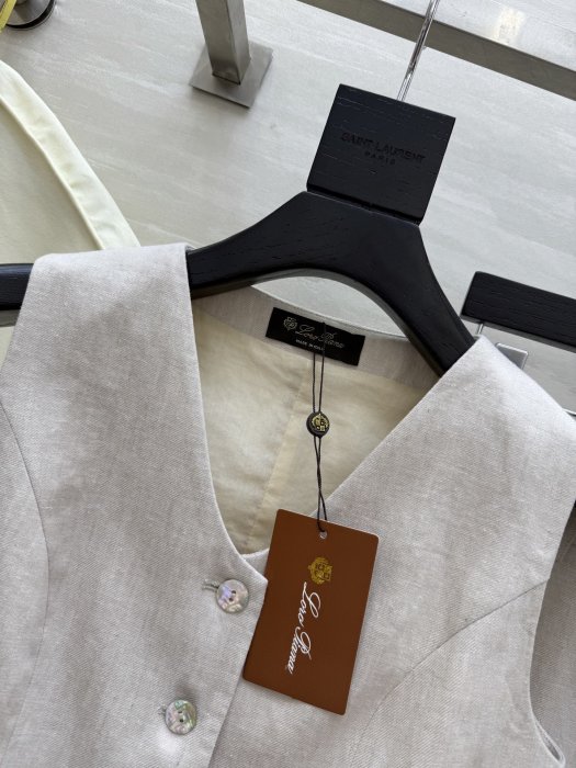 Костюм женский фото 4