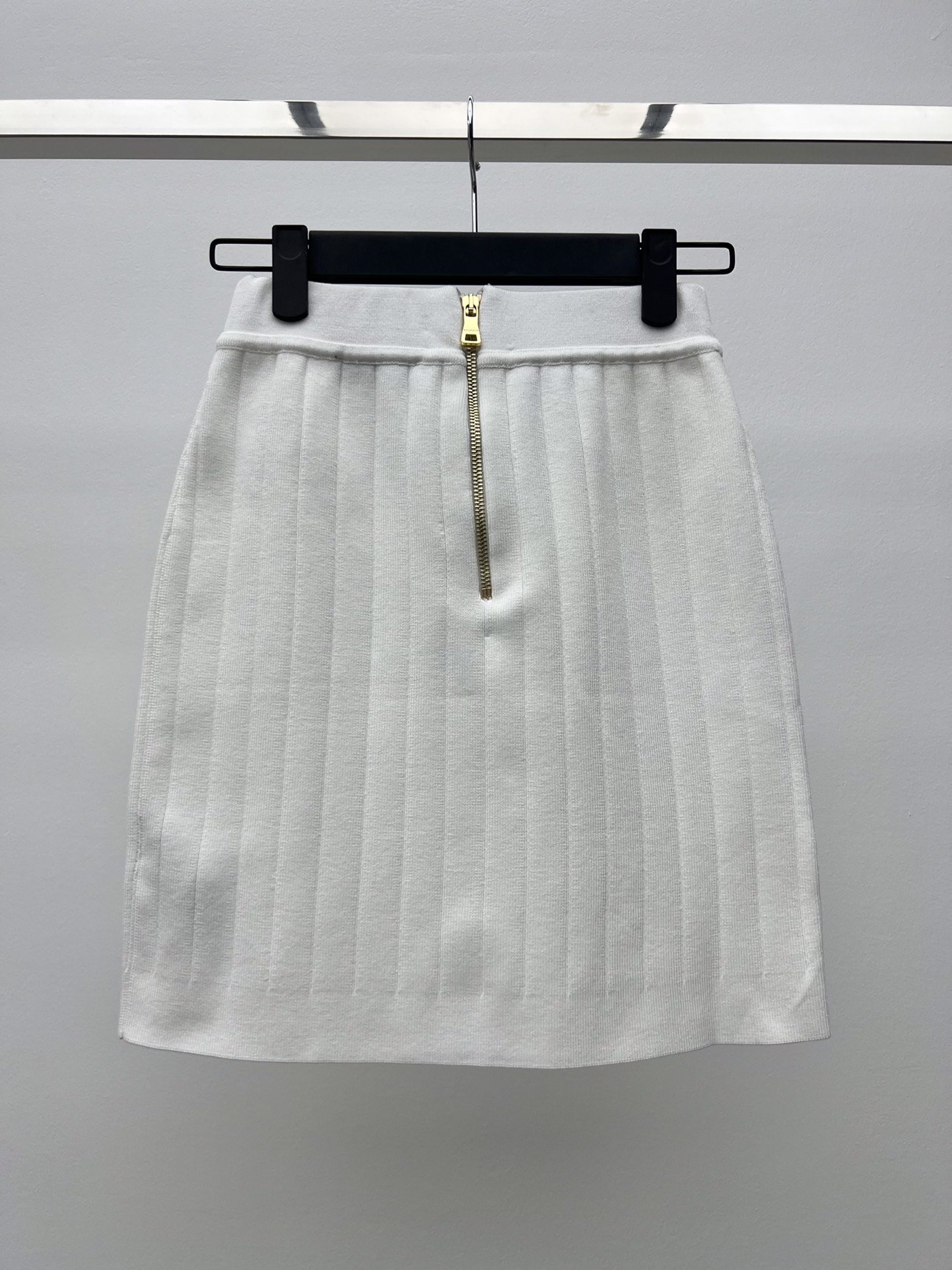 Skirt white knitted фото 4