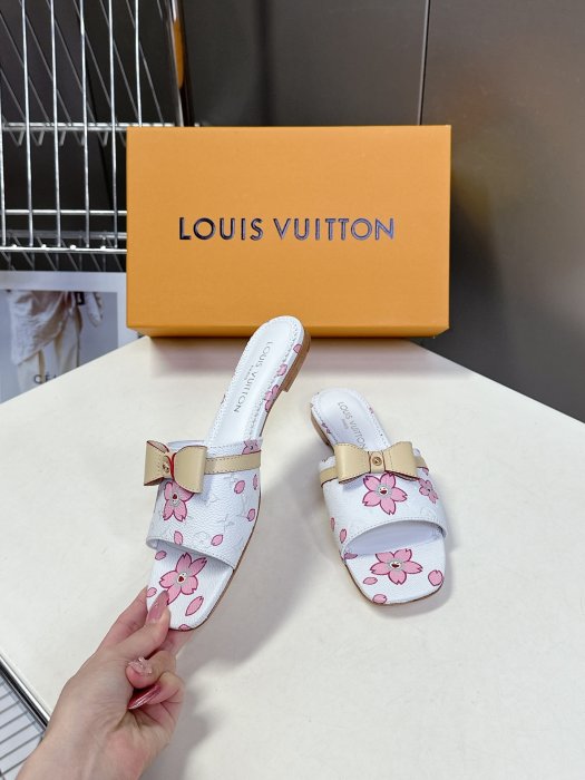 Шлепанцы фото 4