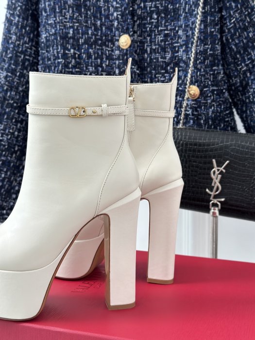 Ankle boots фото 8