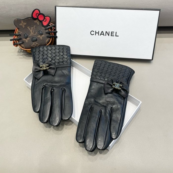 Gloves women's