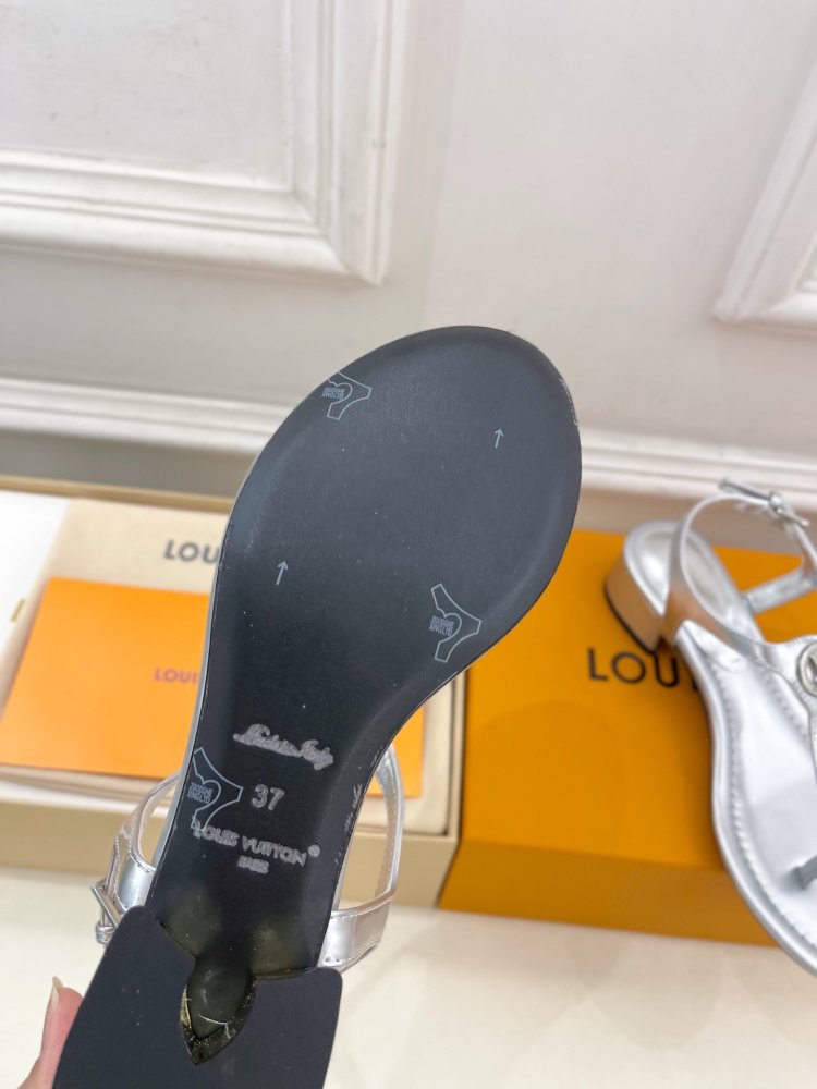 Сандалии женские фото 9