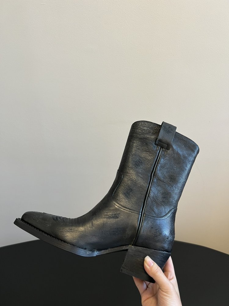 Чоботи жіночі фото 9