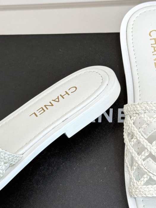 Шлепанцы фото 6