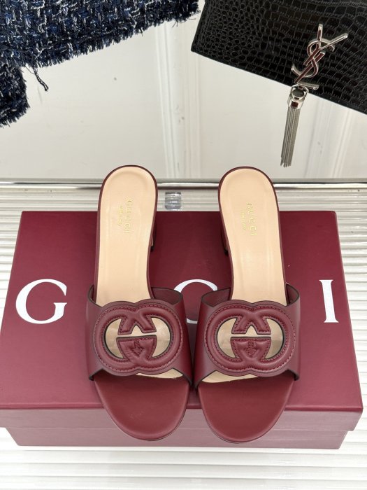 Босоножки фото 4