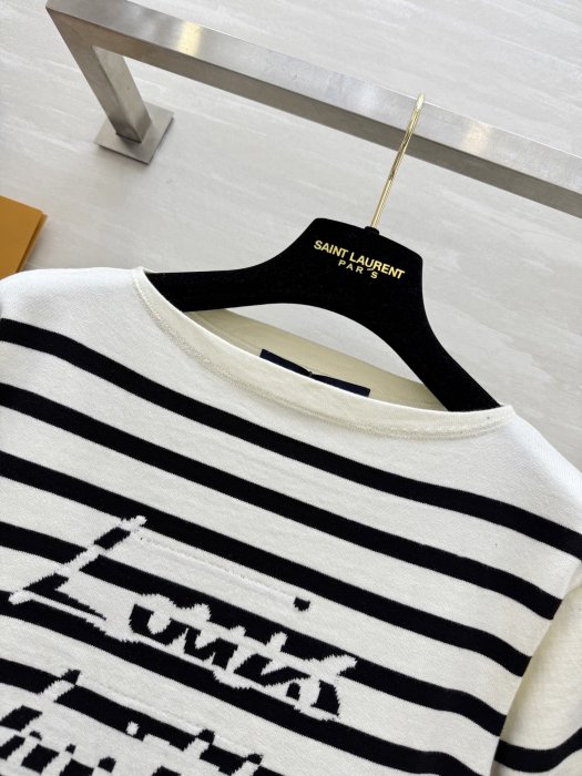 Футболка женская фото 3