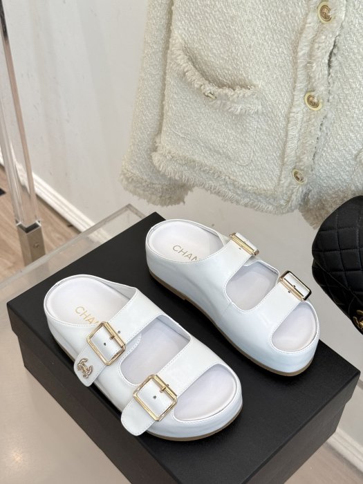 Шлепанцы женские фото 3