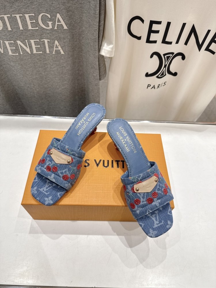 Босоножки фото 2