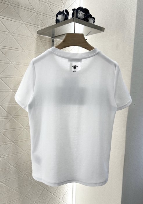 T-shirt women's фото 2