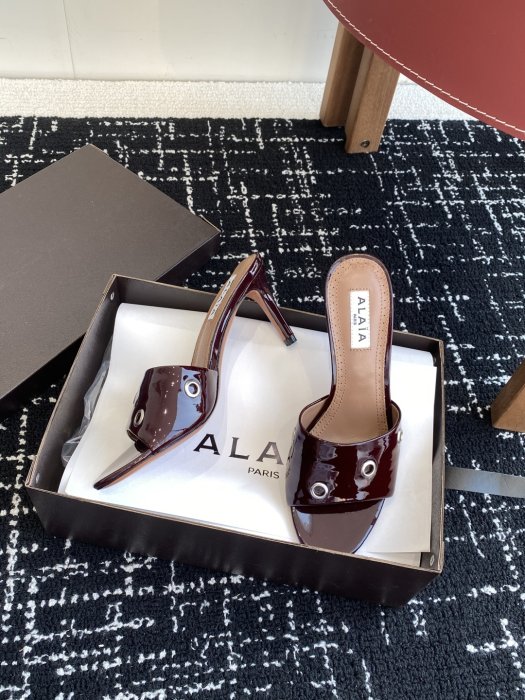 Босоножки фото 5