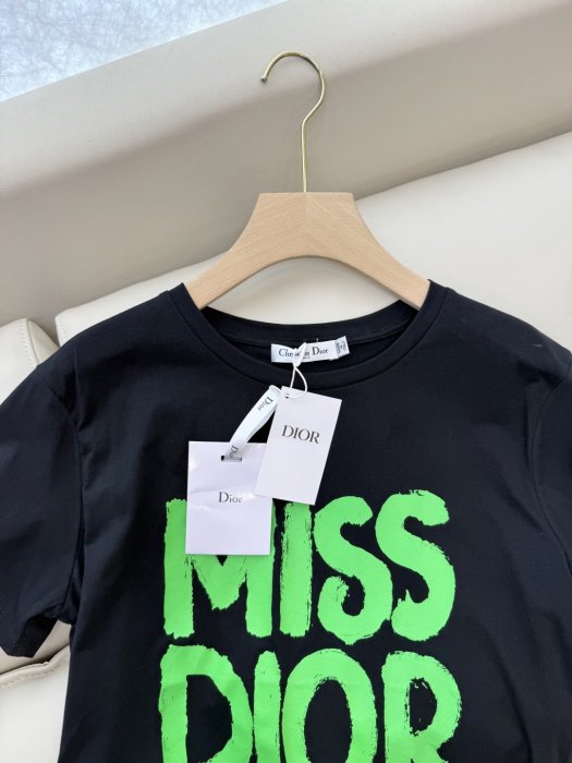 T-shirt women's фото 7