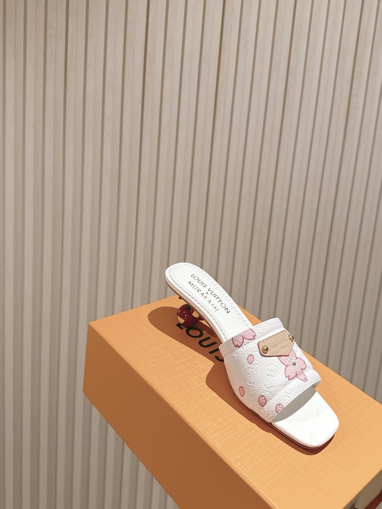 Босоножки фото 9