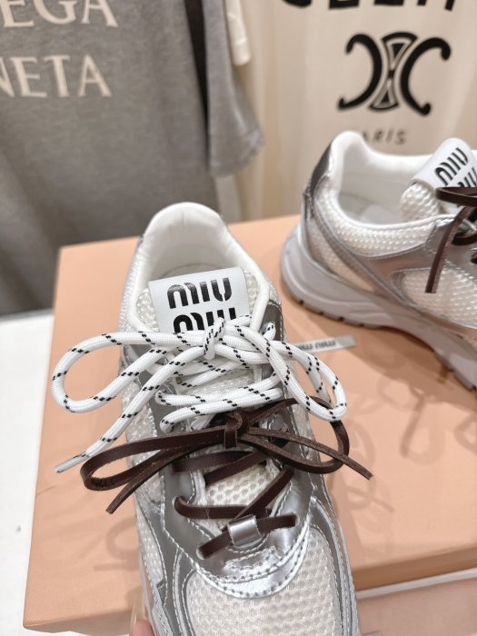 Кроссовки фото 6