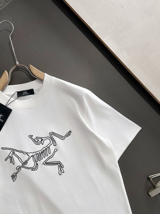 T-shirt men's фото 4