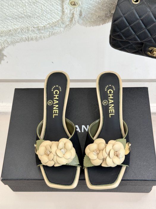 Босоножки фото 4