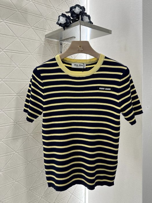 Футболка женская