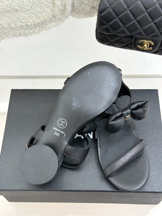 Босоножки фото 9