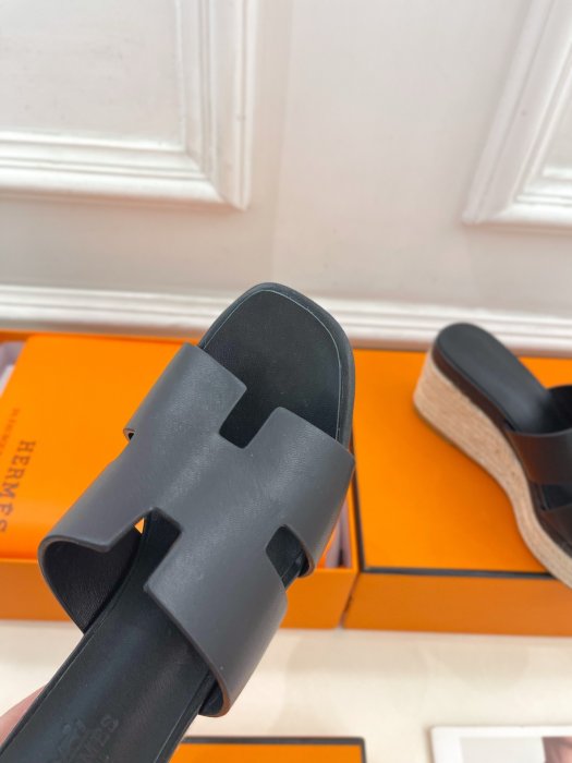 Босоножки фото 6