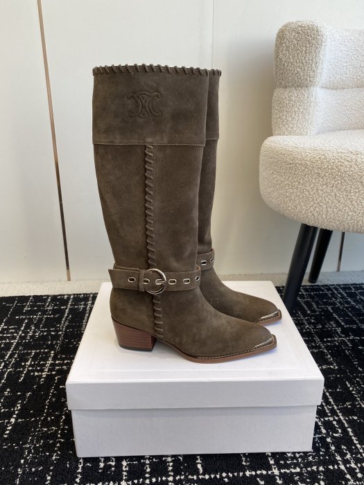 Boots women's