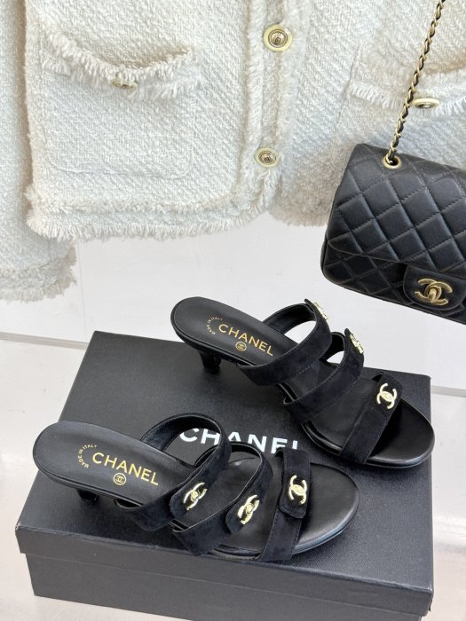 Босоножки фото 3