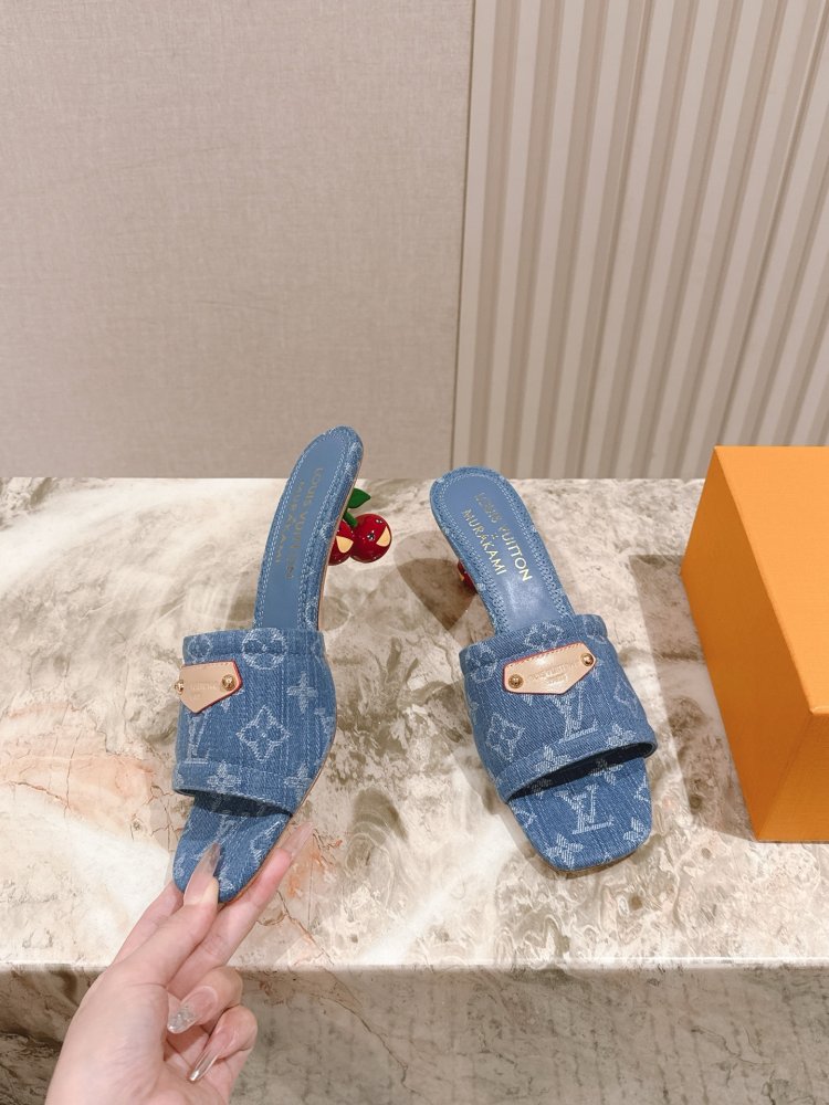 Босоніжки фото 2