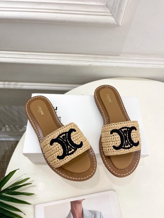 Шльопанці жіночі фото 2