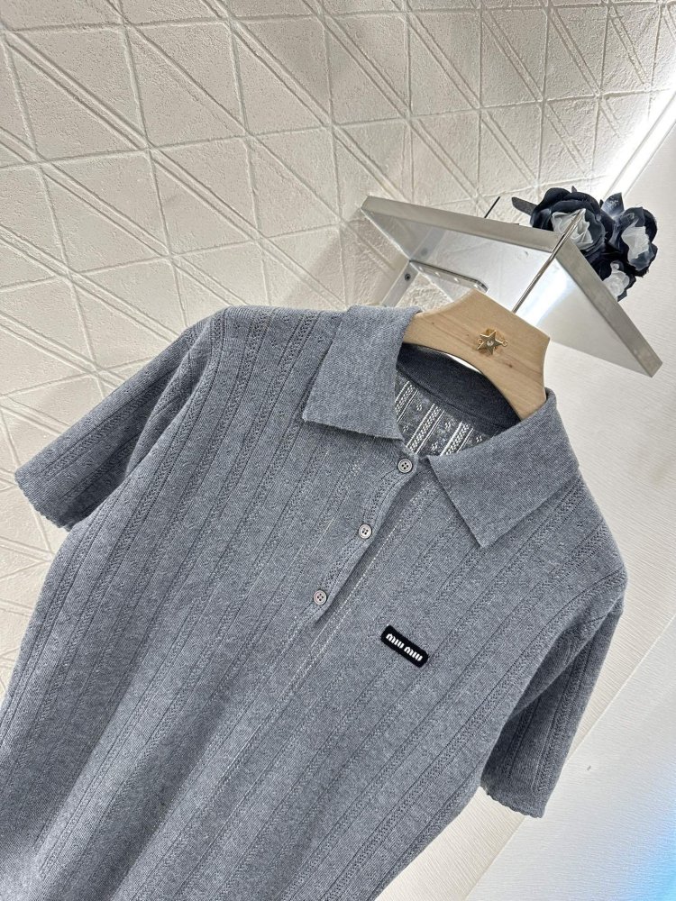 Футболка жіноча фото 3