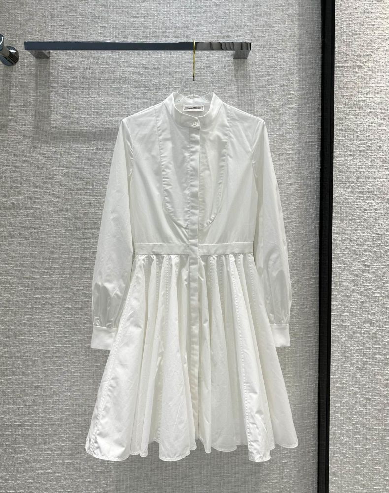 Платье рубашка с воротником стойкой белое