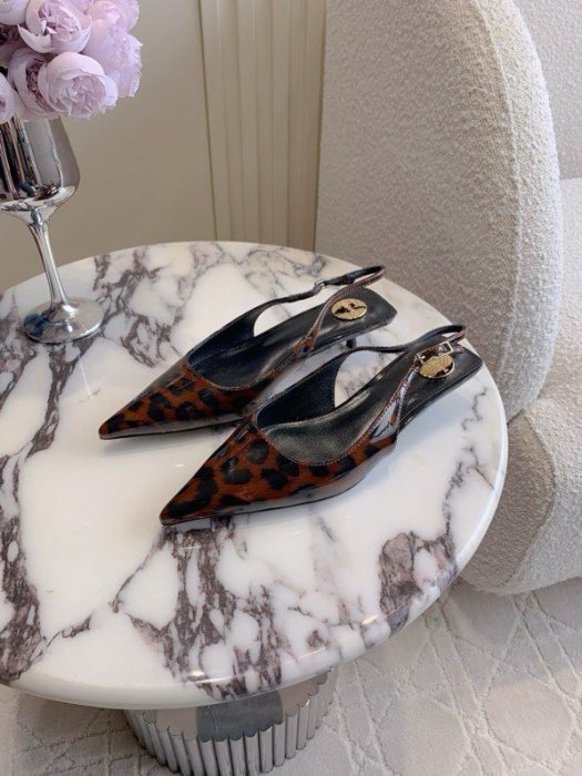 Босоножки фото 7