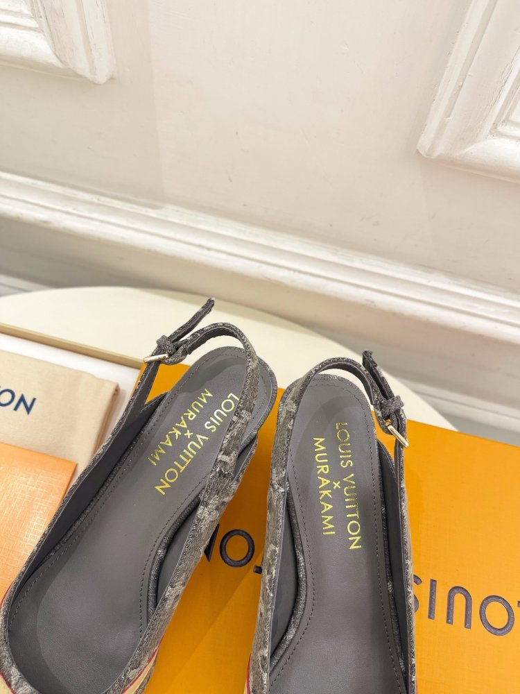 Босоножки фото 8